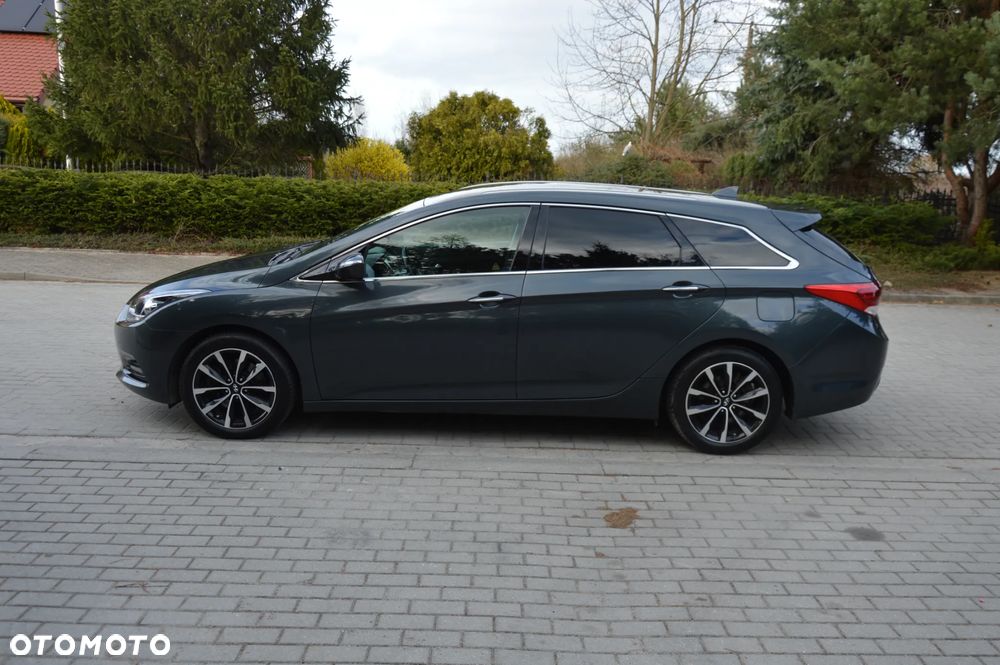 Hyundai i40 Kombi blue 1.7 CRDi DCT Premium - 16