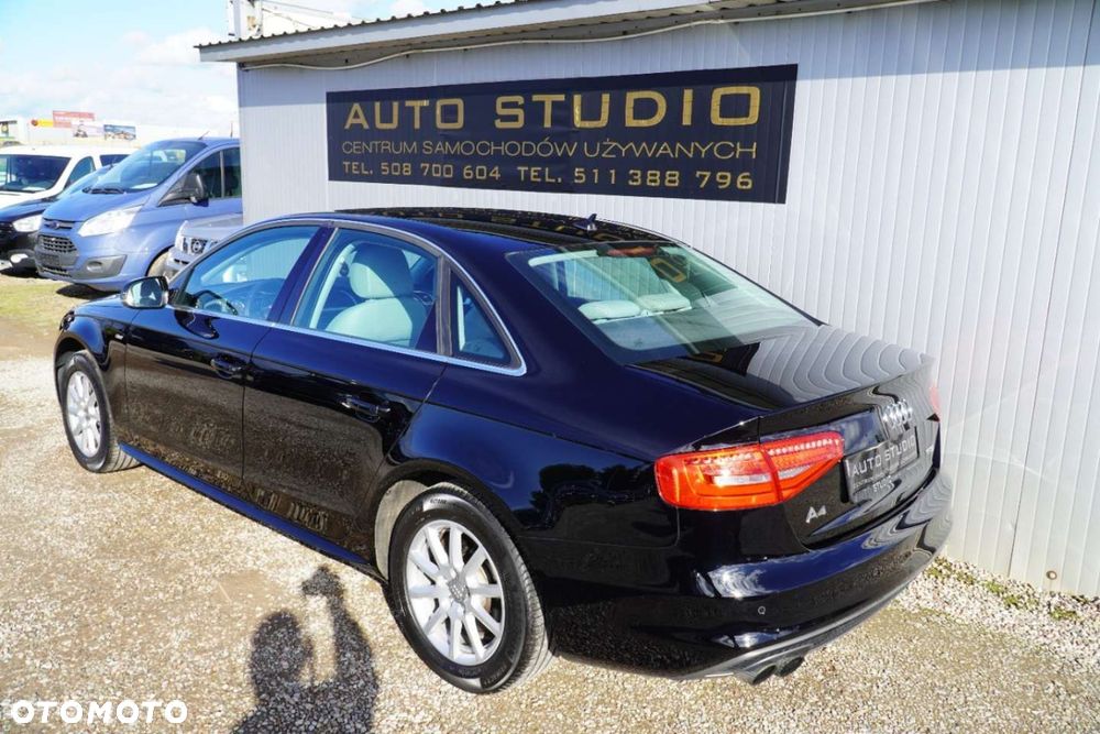 Audi A4 Limousine - 36