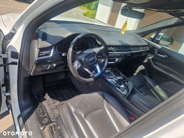 Audi Q7 - 7