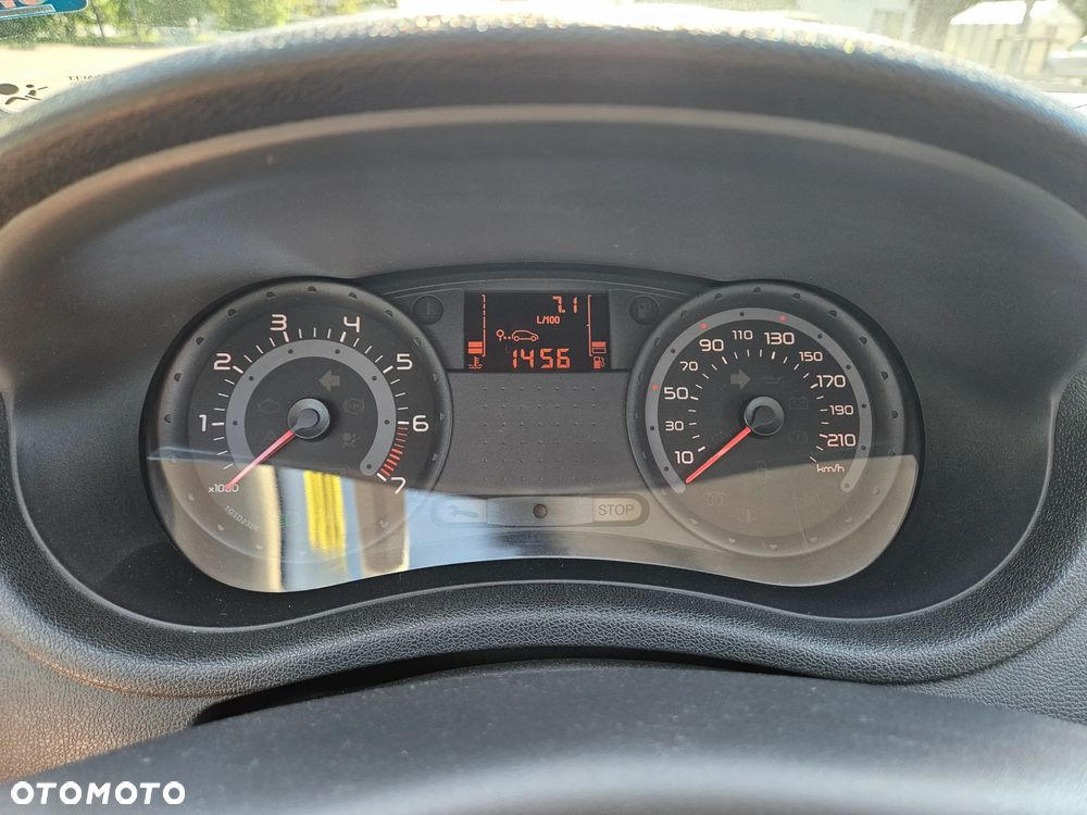 Renault Clio 1.4 16V Authentique - 5