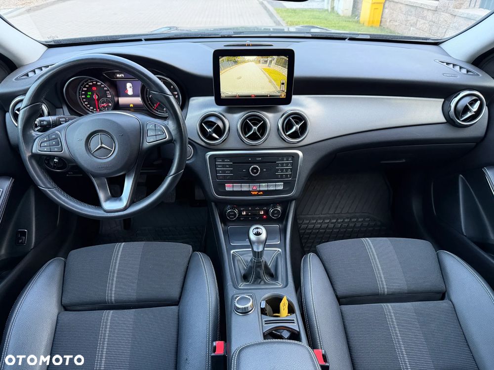 Mercedes-Benz GLA 180 (CDI) d Urban - 4