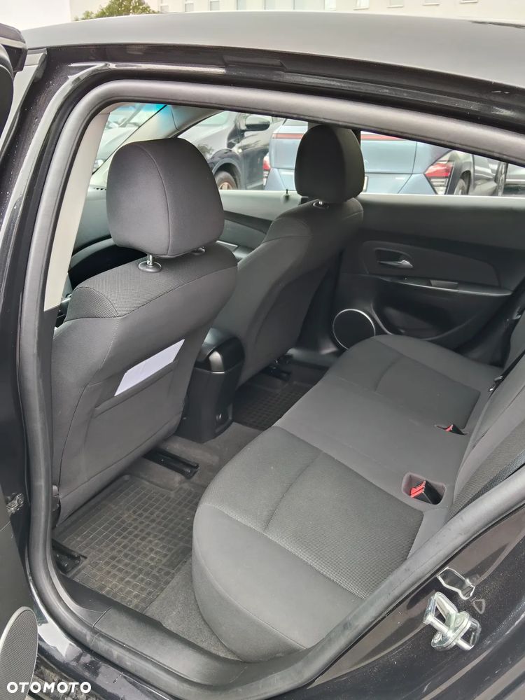 Chevrolet Cruze 1.8 LT - 10