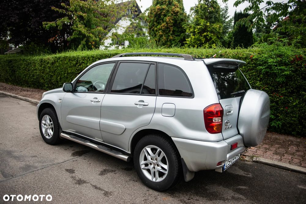 Toyota RAV4 1.8 VVT-i 4x2 - 12