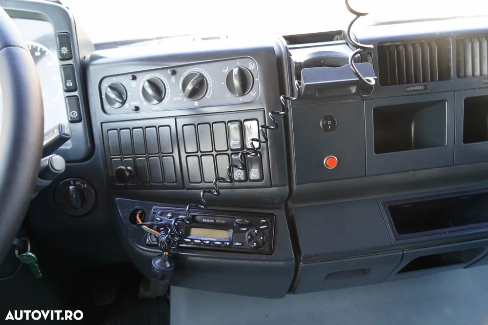 MAN TGA 26.410 / 6x4 / BASCULATOR 3 LATURĂ / MEILLER KIPER / MANUAL / - 32