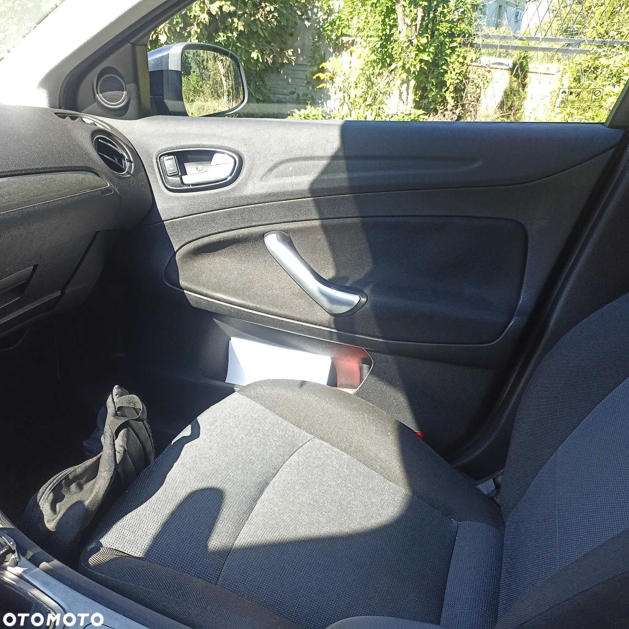 Ford Mondeo 1.6 Ambiente - 17