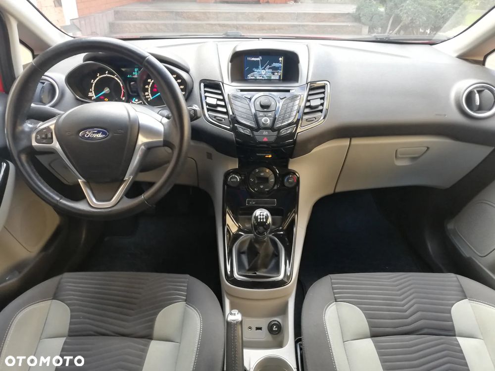 Ford Fiesta 1.0 EcoBoost STart-Stop Titanium - 9