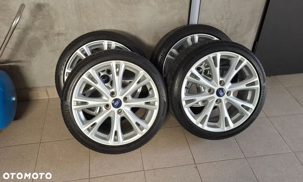 Ford Transit Courier Trend - 23