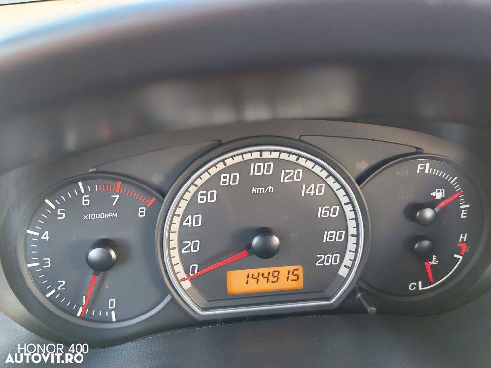 Suzuki Swift 1.3 GLX - 11