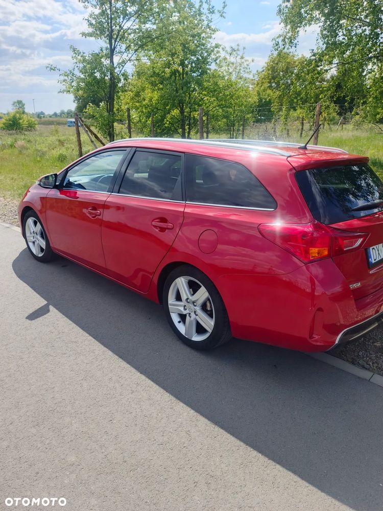 Toyota Auris 2.0 D-4D Executive - 11