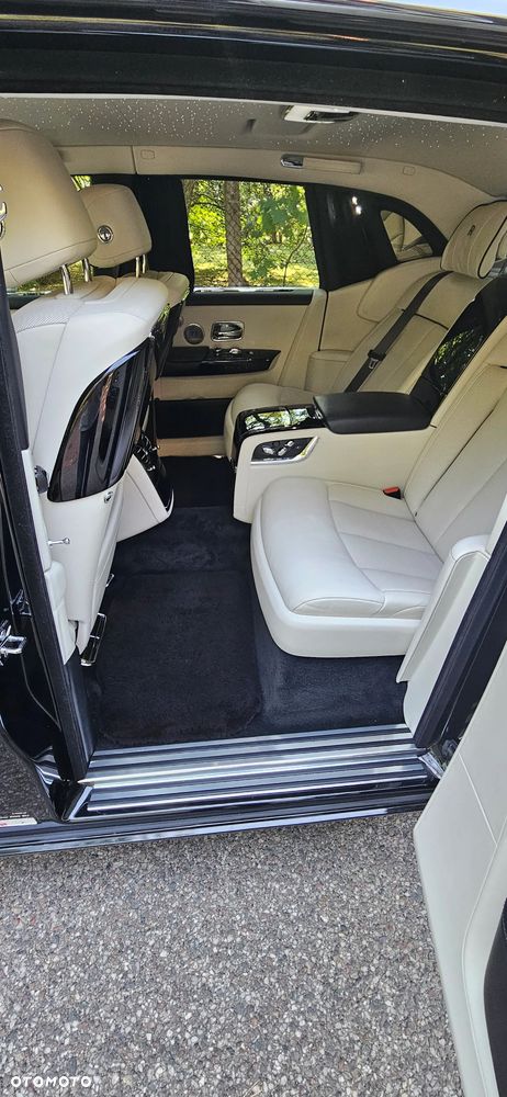 Rolls-Royce Phantom Standard - 9