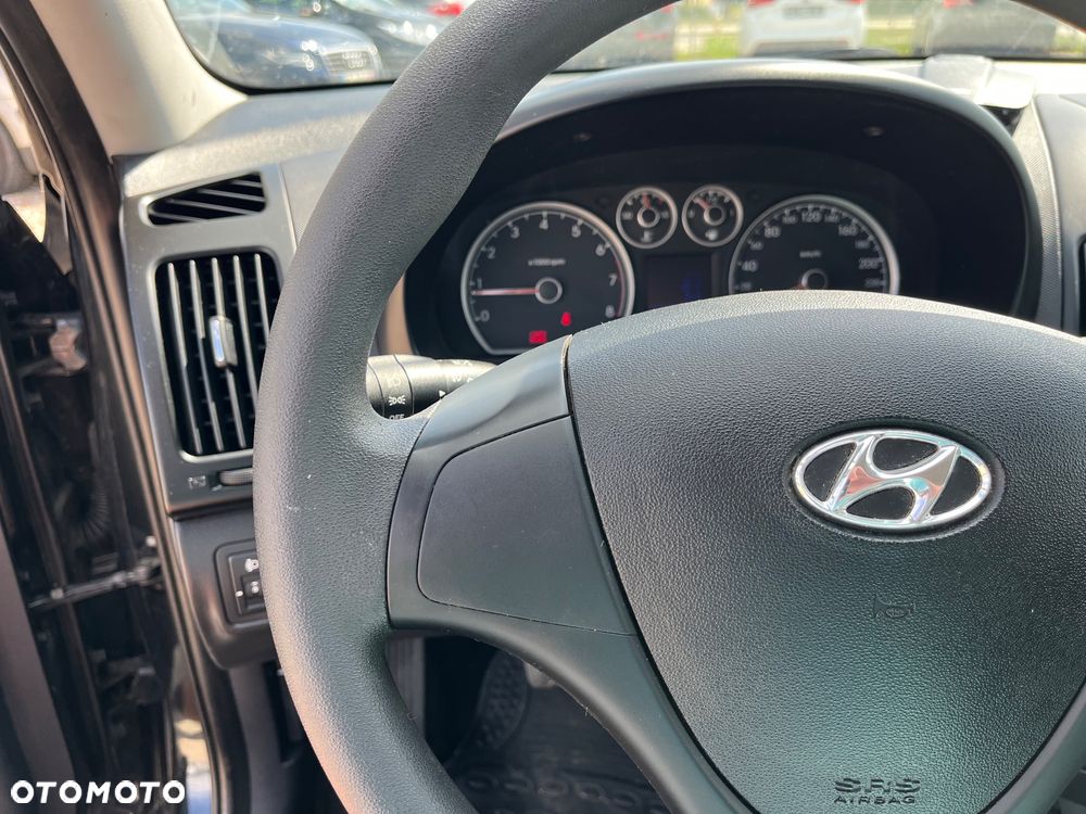 Hyundai i30 1.4 FIFA WM Edition - 13