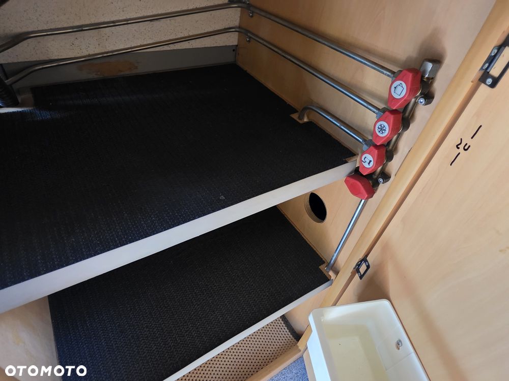 Mercedes-Benz Sprinter - 27