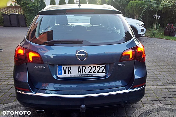 Opel Astra 2.0 CDTI Exklusiv - 7