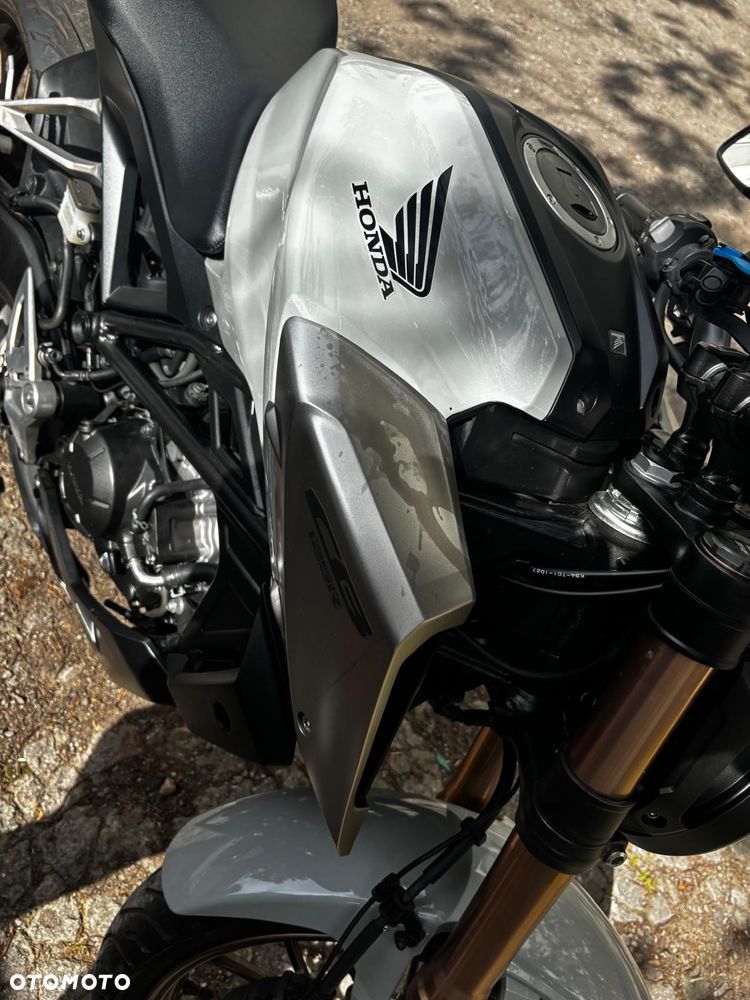 Honda CB - 10