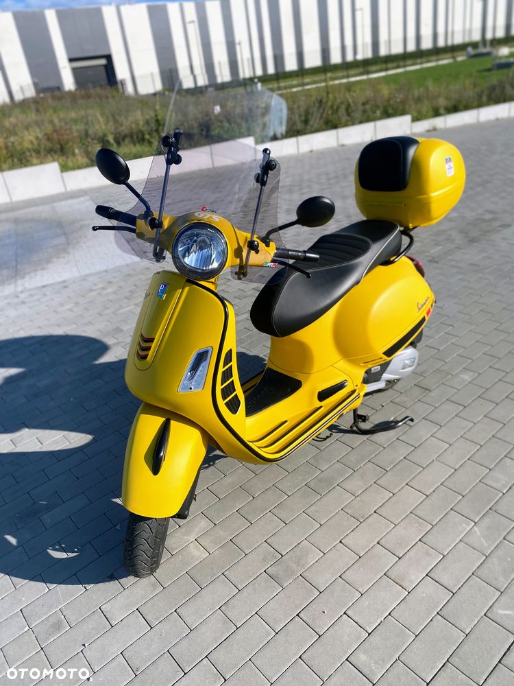 Vespa GTS - 9