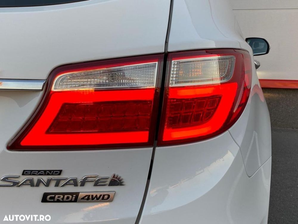 Hyundai Grand Santa Fe 2.2 CRDi 4WD Automatik Luxury - 16