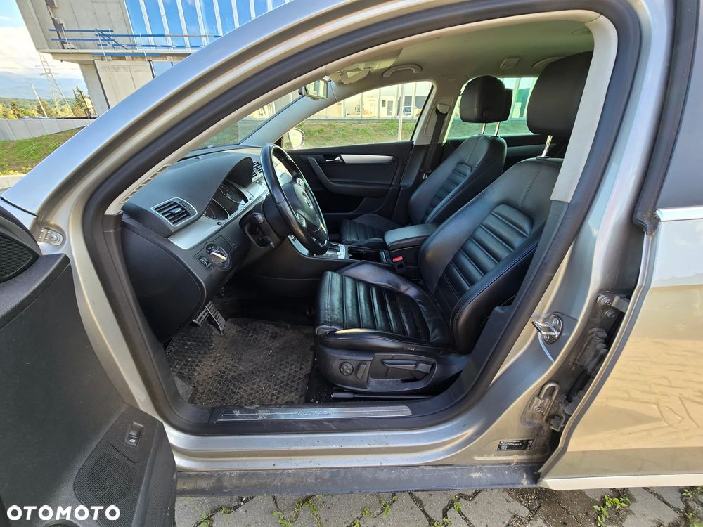 Volkswagen Passat - 16