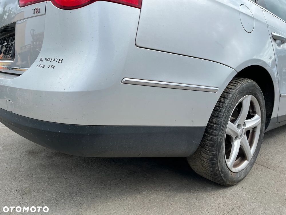 ZDERZAK TYLNY TYŁ VW PASSAT B6 KOMBI KOD LAKIERU LA7W - 10