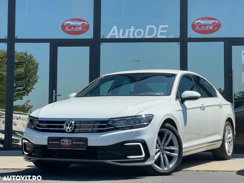 Volkswagen Passat - 2