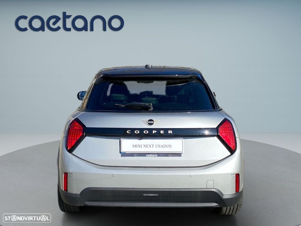 MINI 5 Portas Cooper Classic Auto - 19