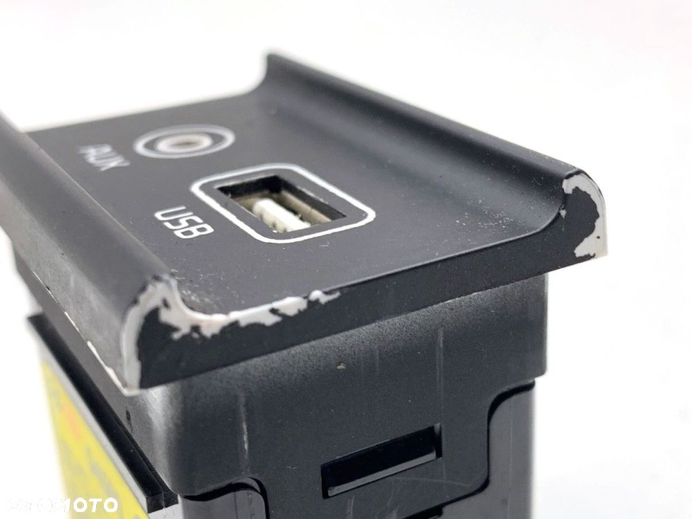 GNIAZDO USB  KIA OPTIMA (JF) 2015 - 2022 1.7 CRDi 104 kW [141 KM] olej napędowy 2015 - 2022 - 5