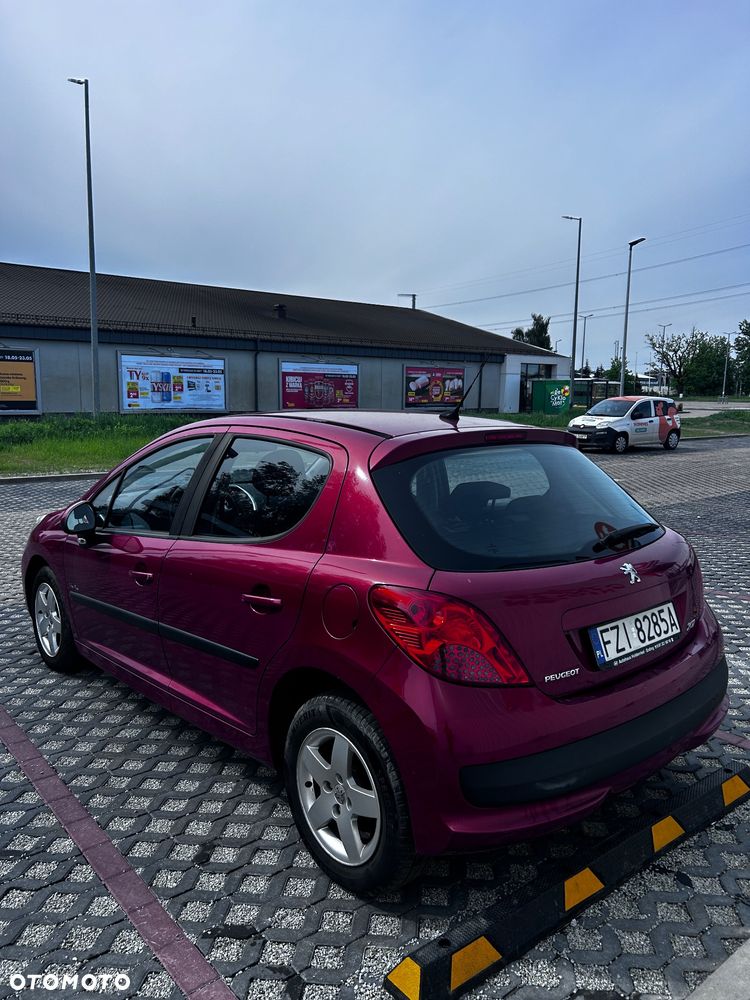 Peugeot 207 1.4 16V Trendy - 7