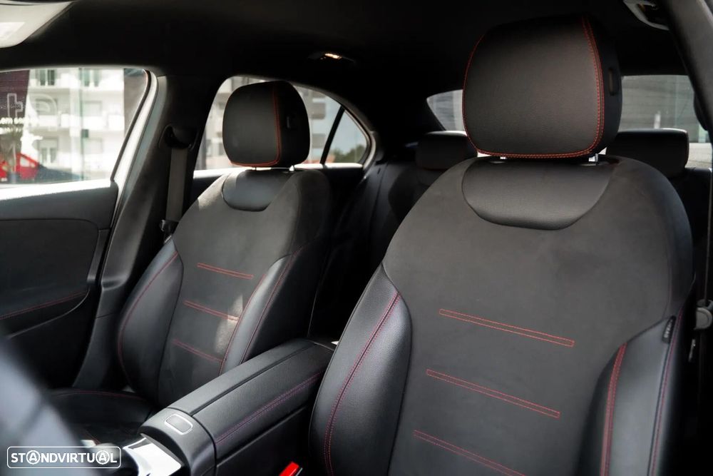 Mercedes-Benz A 250 Limousine e 8G-DCT AMG Line - 26