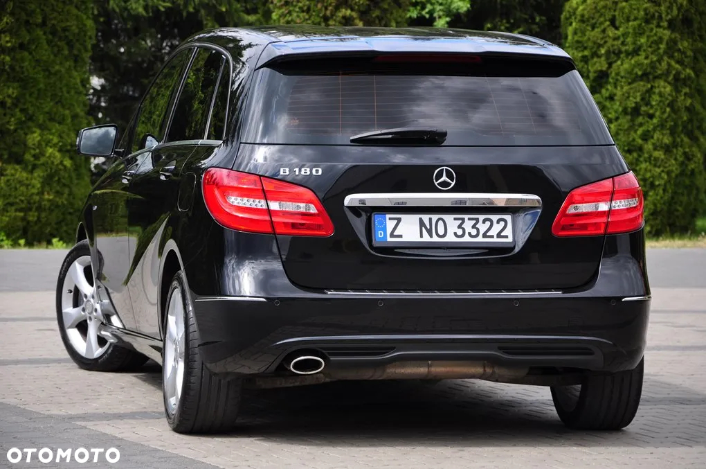 Mercedes-Benz Klasa B 180 BlueEFFICIENCY Edition - 19