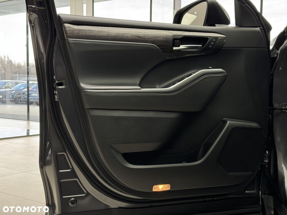 Toyota Highlander - 13