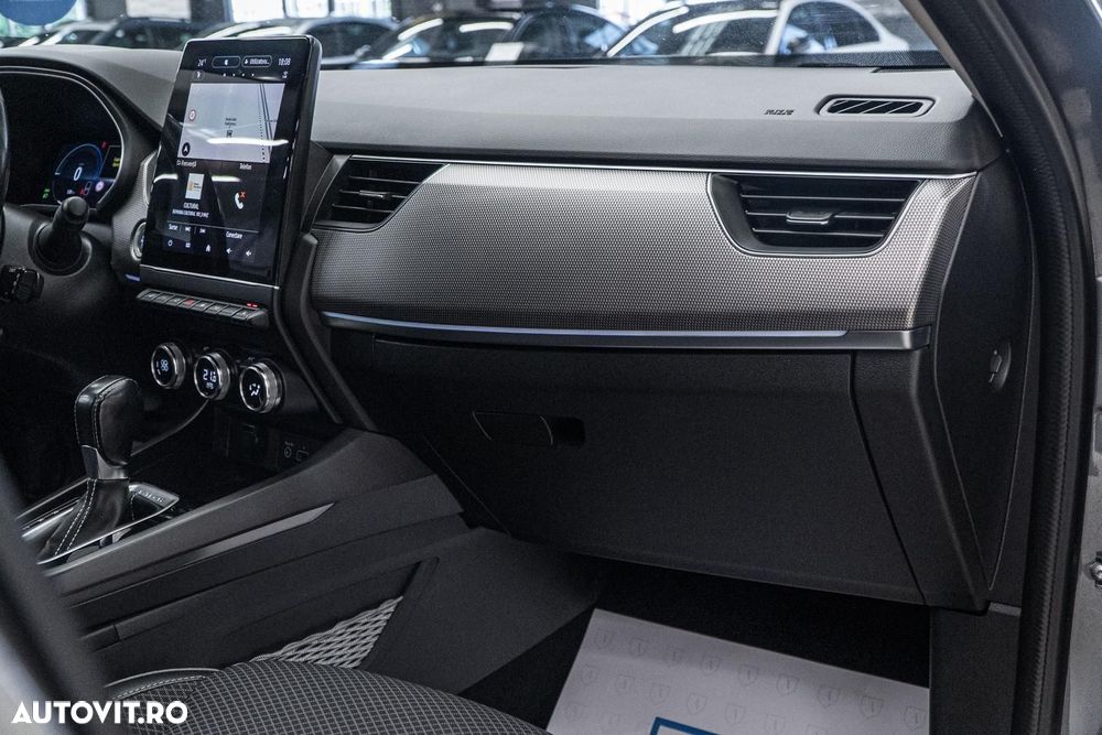 Renault Arkana E-TECH 145 Evolution - 28