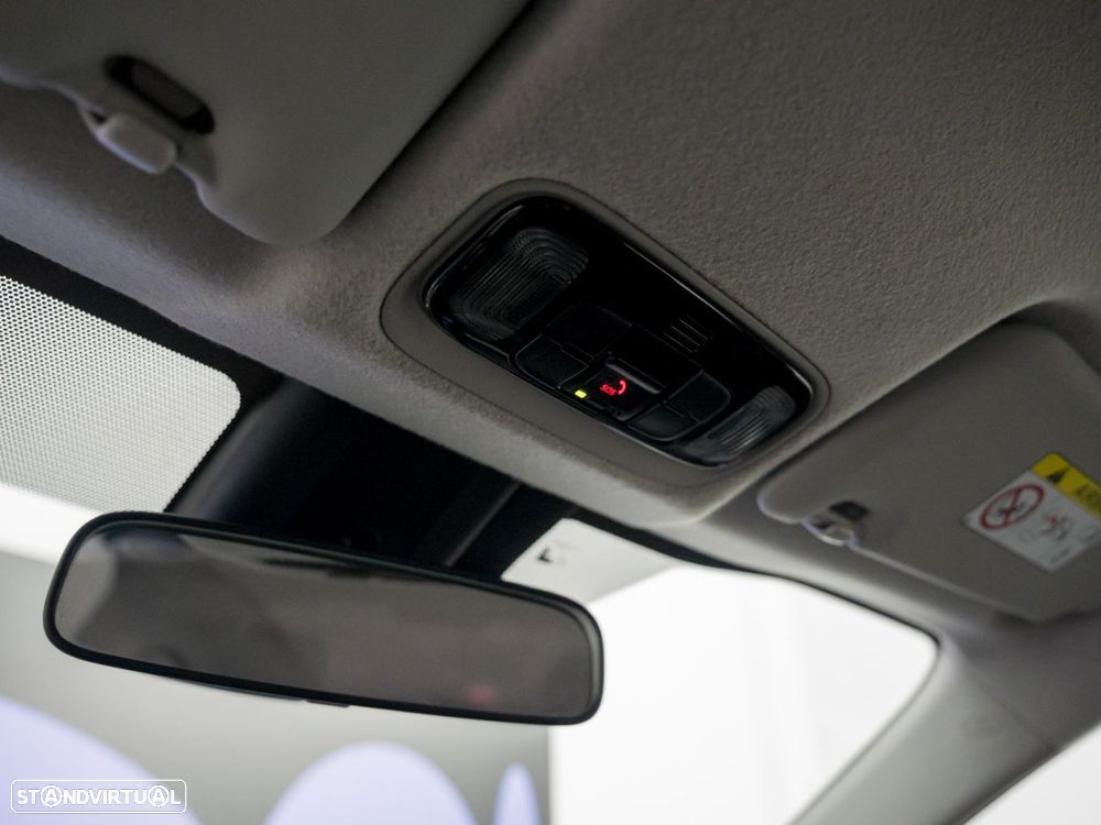 Toyota Yaris 1.5 HDF Comfort - 29