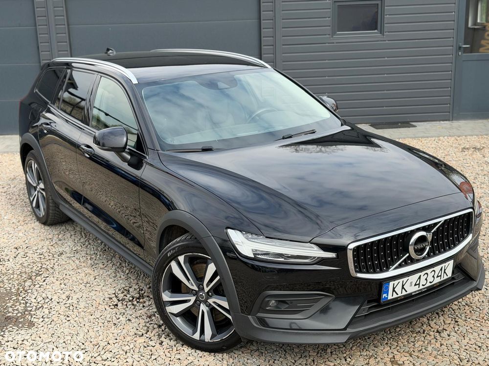 Volvo V60 Cross Country B4 D AWD Geartronic Pro - 2