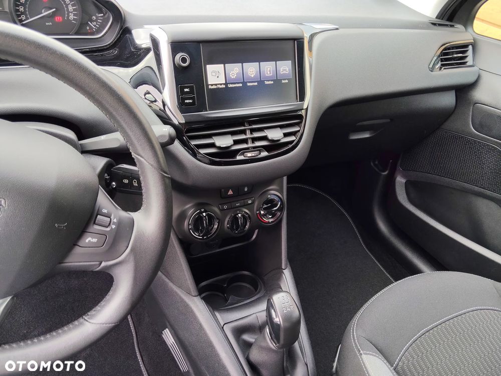Peugeot 208 1.2 PureTech Style - 14