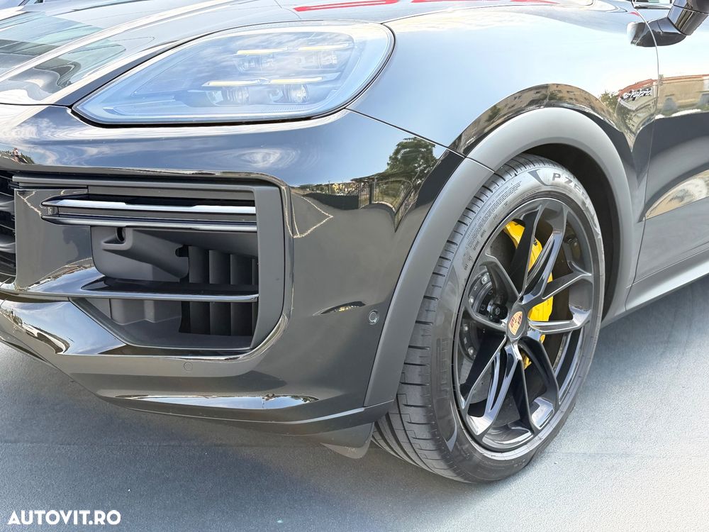 Porsche Cayenne Turbo - 10
