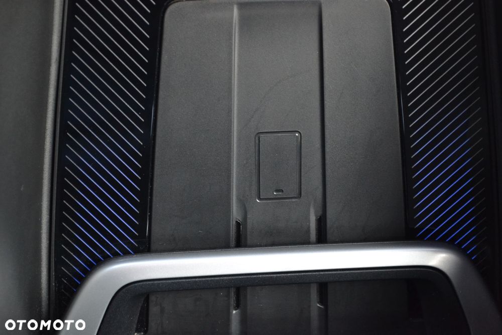 BMW iX1 xDrive30 66.5kWh M Sport - 26