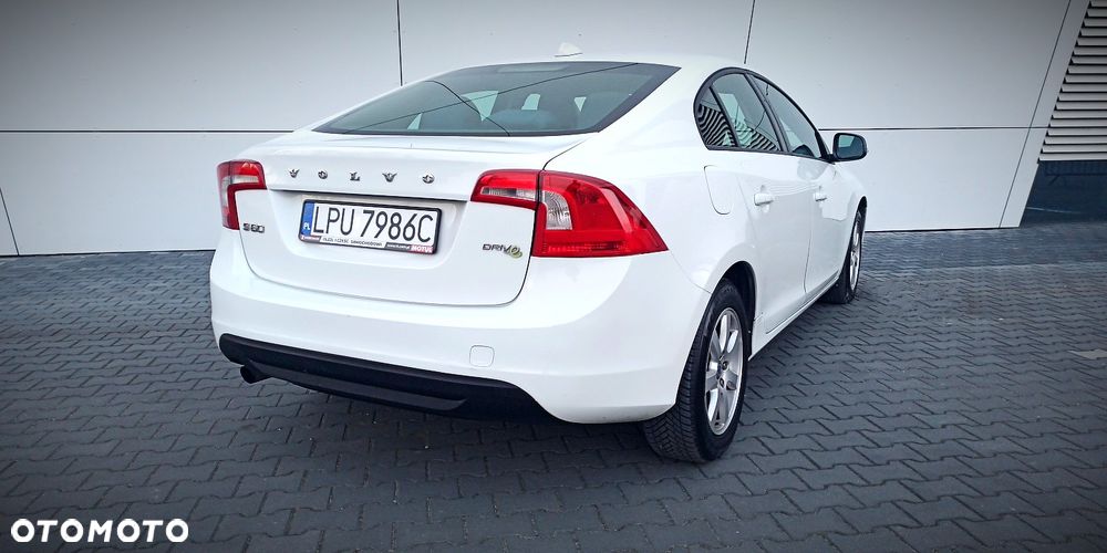 Volvo S60 D2 Edition - 10