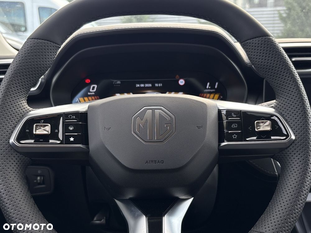 MG ZS 1.5 HEV+ Exclusive - 17