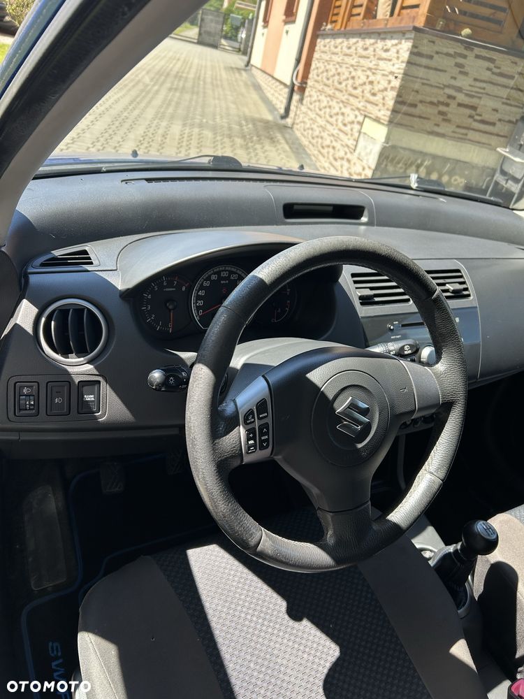 Suzuki Swift - 7