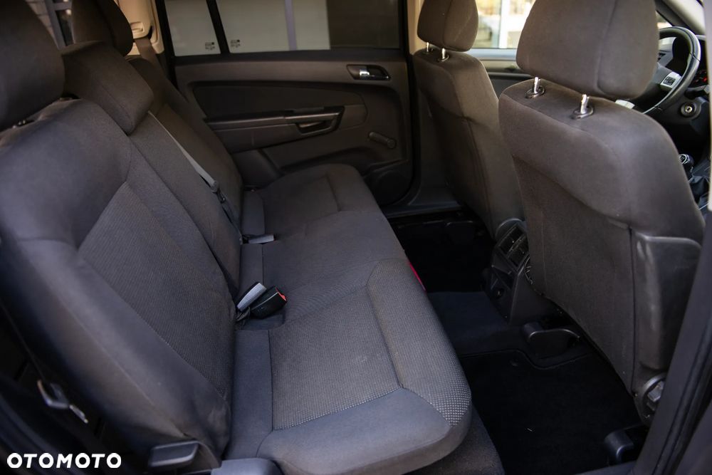 Opel Zafira 1.6 ECOFLEX Family Plus - 25