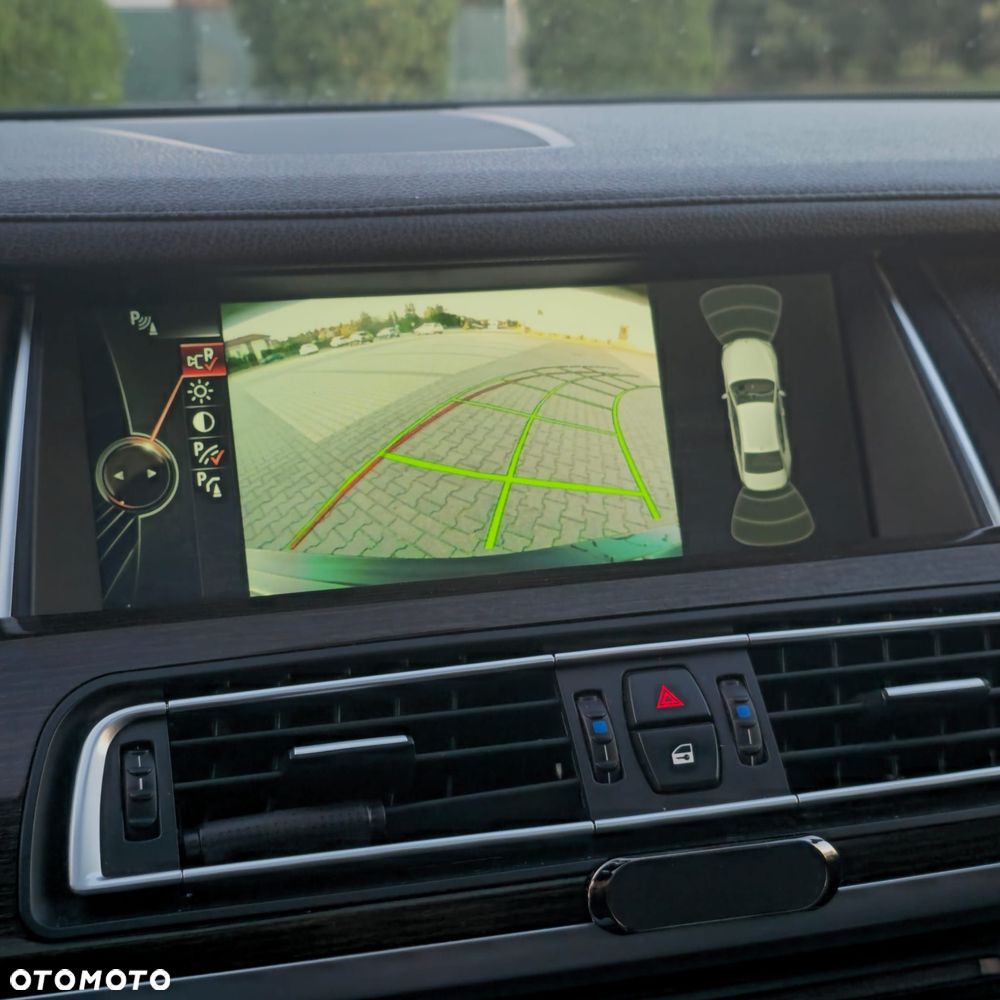 BMW Seria 7 730d xDrive - 29