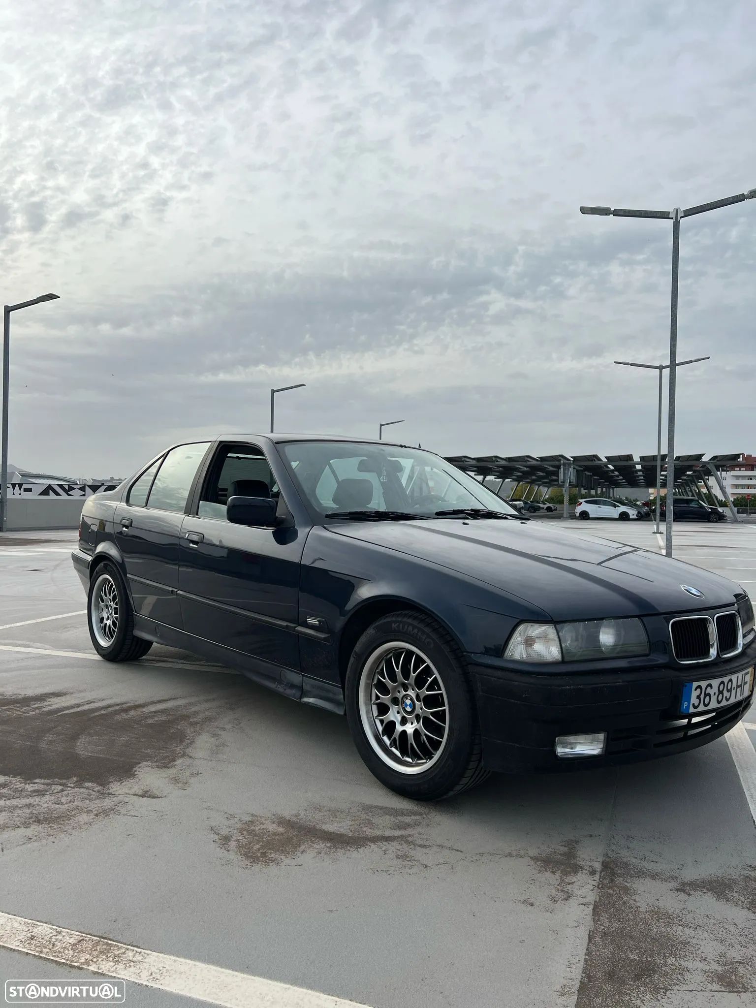 BMW 318 iS - 1