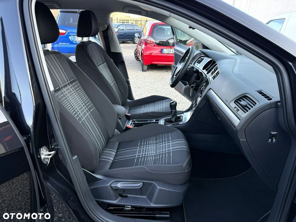 Volkswagen Golf 1.6 TDI BlueMotion Technology Lounge - 23