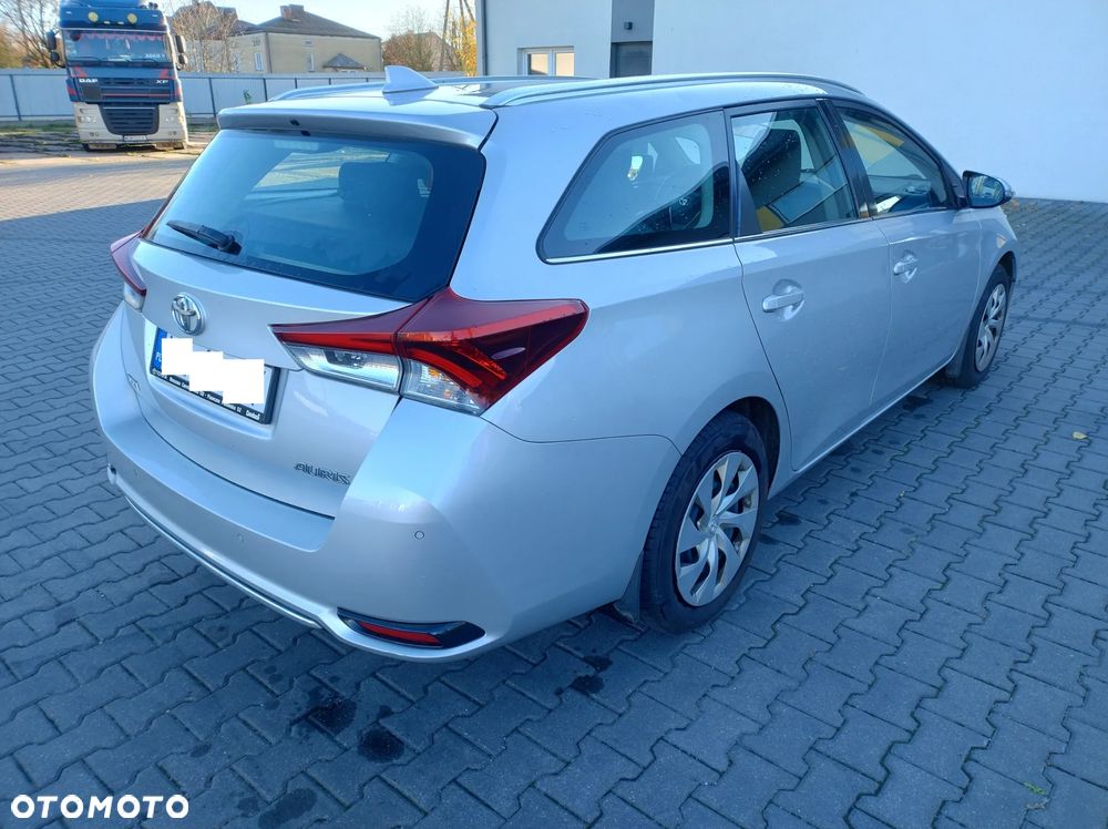 Toyota Auris 1.6 Premium - 8