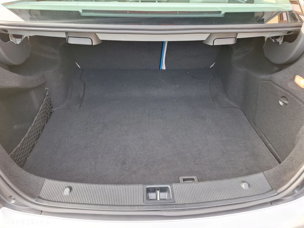 Mercedes-Benz Klasa C 250 CGI BlueEff Elegance - 5