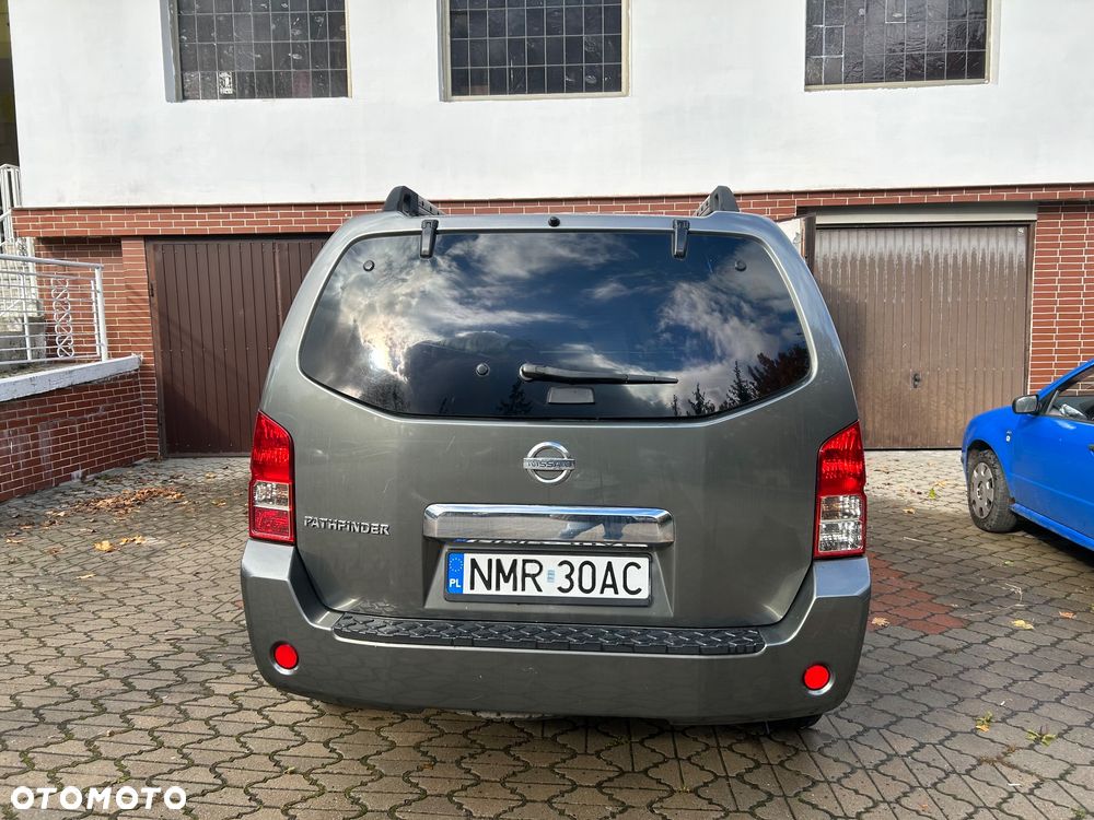 Nissan Pathfinder - 3