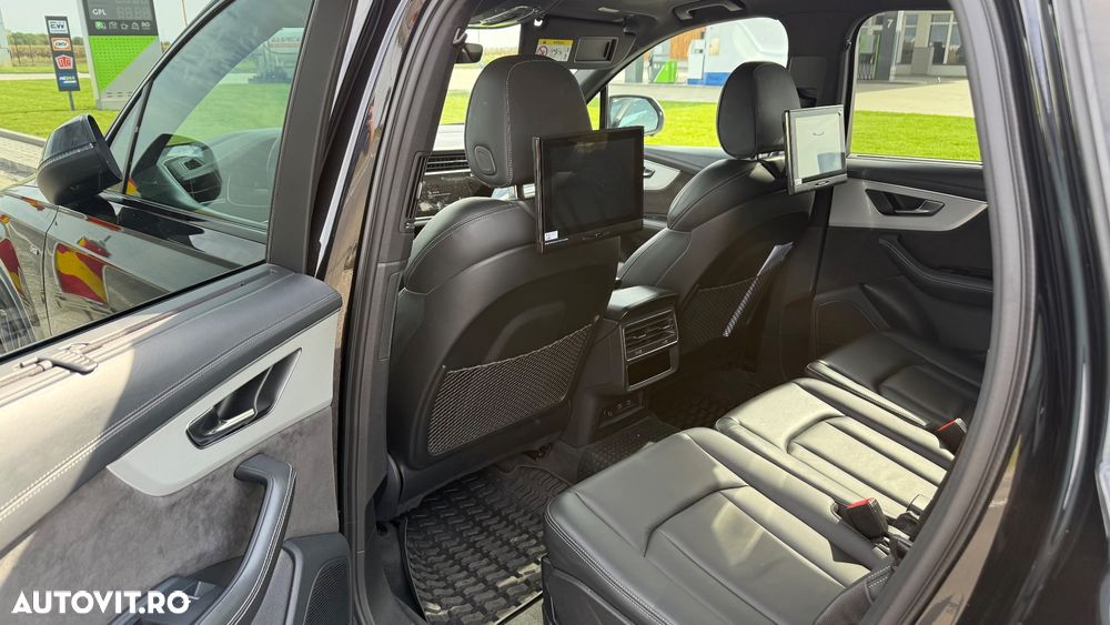 Audi Q7 3.0 50 TDI quattro Tiptronic S Line - 9