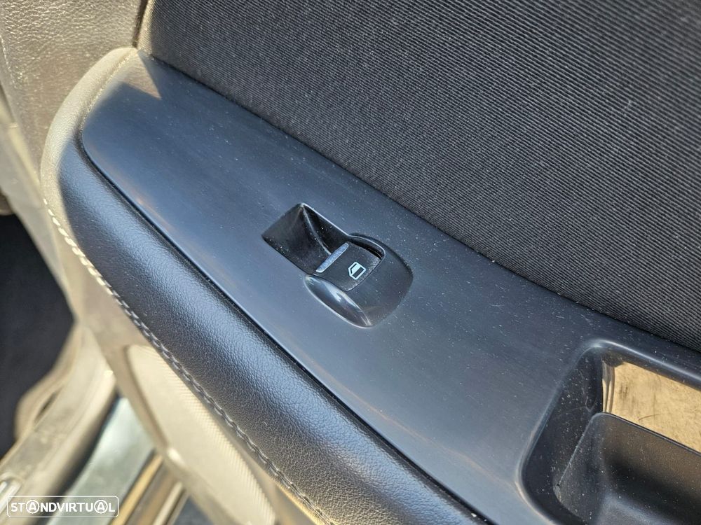 Ford S-Max 2.0 TDCi Titanium - 21