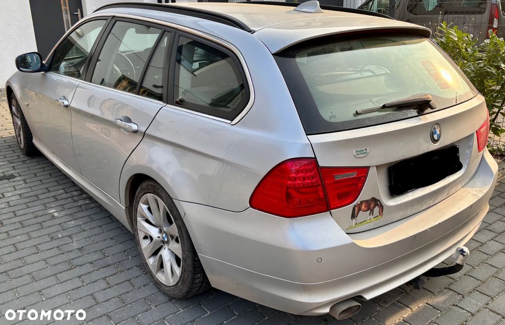 BMW Seria 3 318d - 14