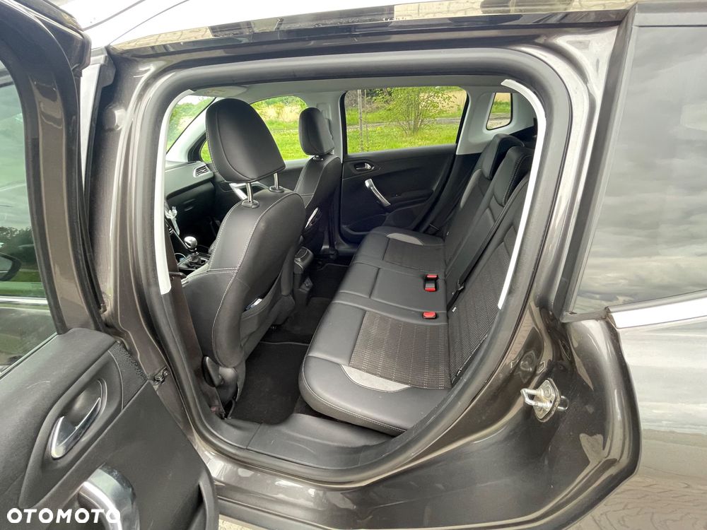Peugeot 2008 - 6