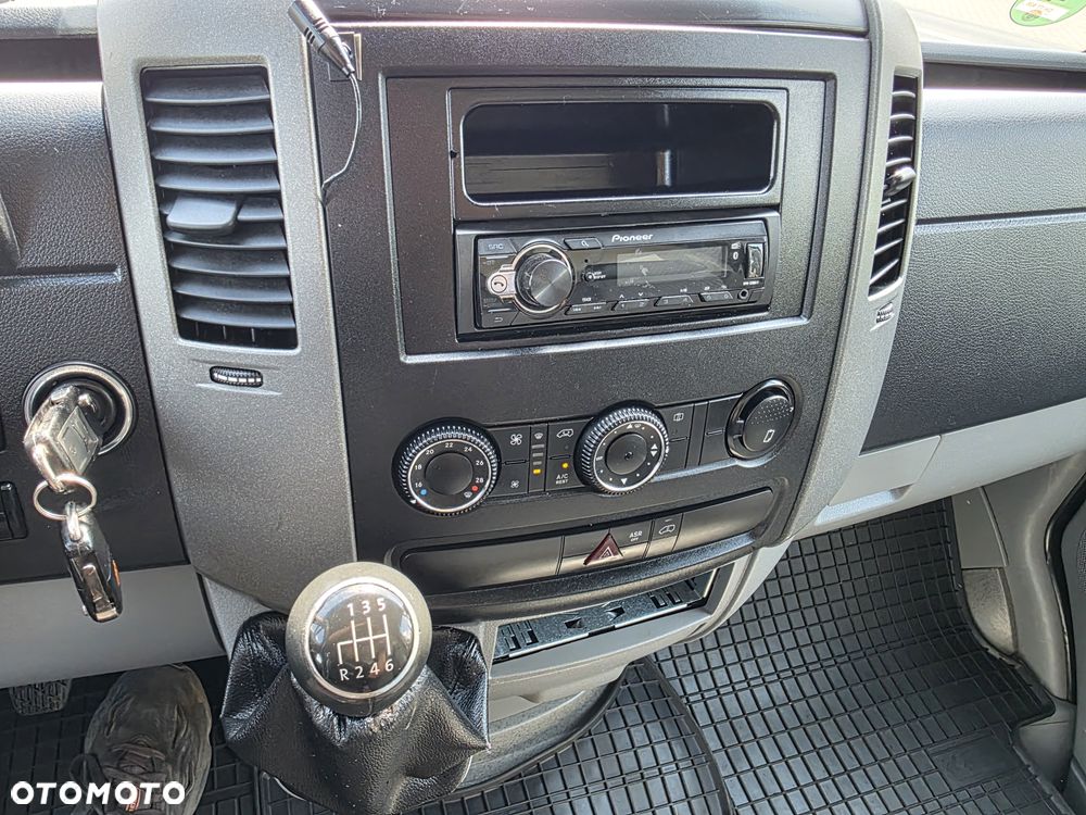Volkswagen Crafter - 23